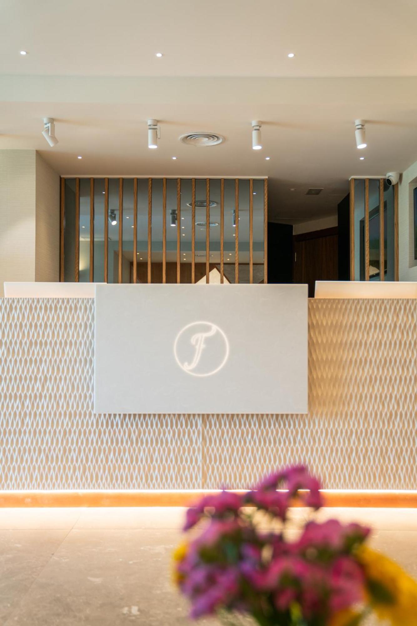 Felix Hotel Valls Εξωτερικό φωτογραφία