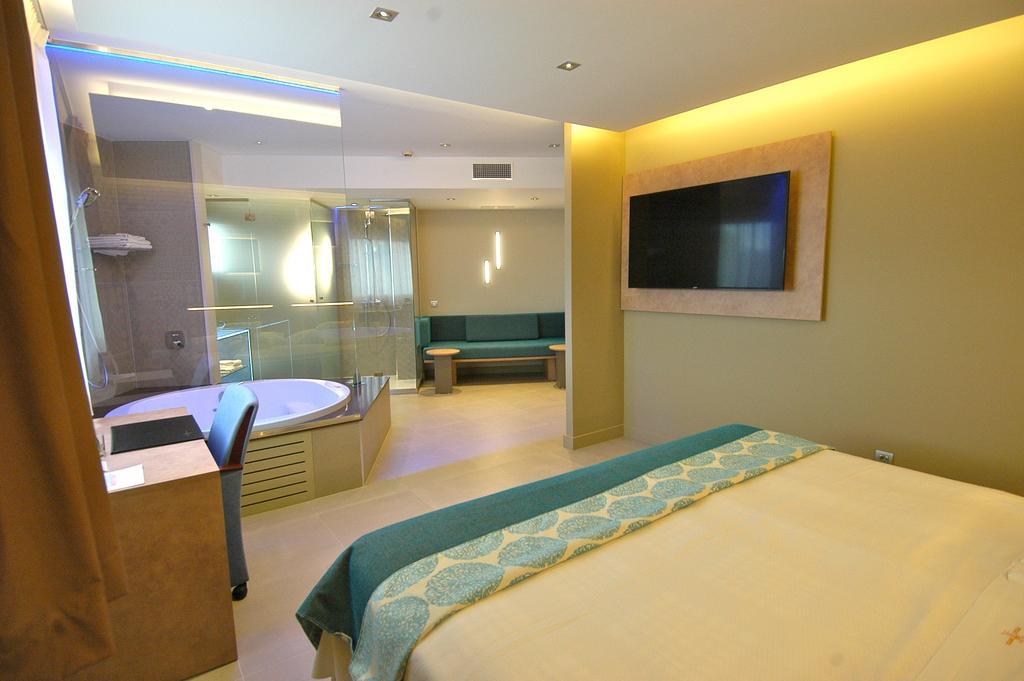 Felix Hotel Valls Εξωτερικό φωτογραφία